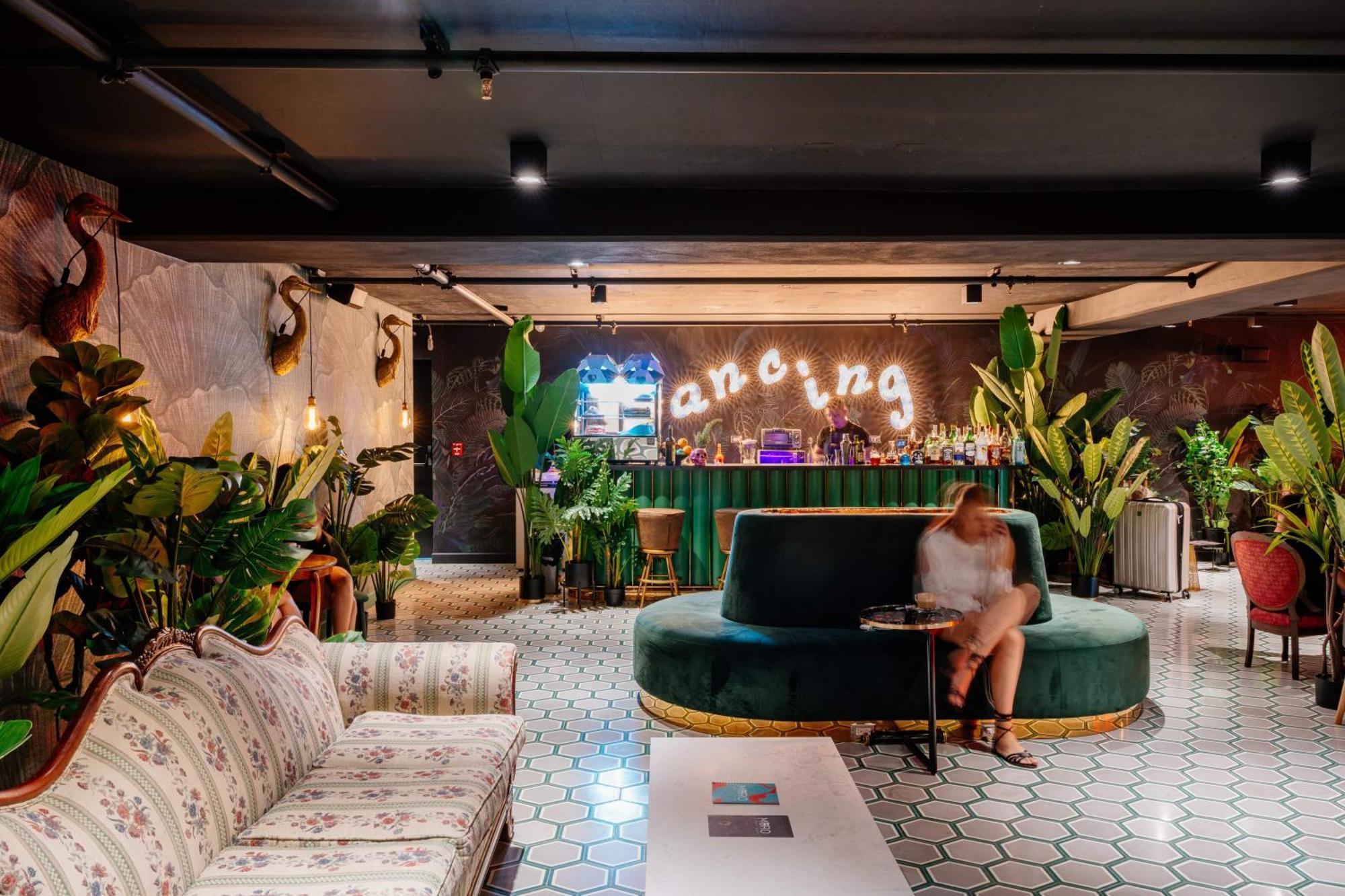 Firefly At 29, City Views And Wonderland Vibes! Hatillo  外观 照片